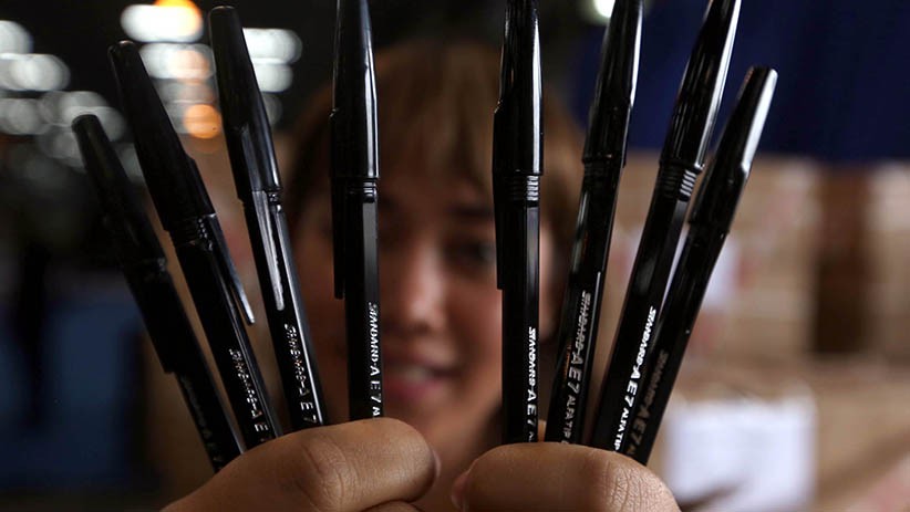 Bea Cukai Bongkar Kasus Impor Pulpen Palsu dari China - Bagian 1