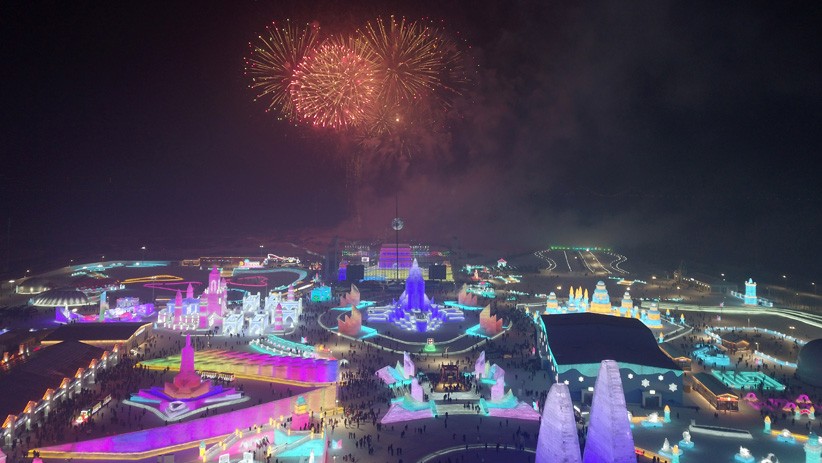 Warna-warni Kemegahan Festival Es Terbesar Dunia di China - Bagian 2