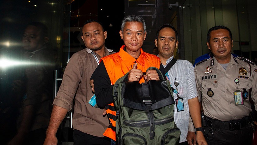 Tersangka Kasus Suap, Komisioner KPU Wahyu Setiawan Ditahan KPK - Bagian 2