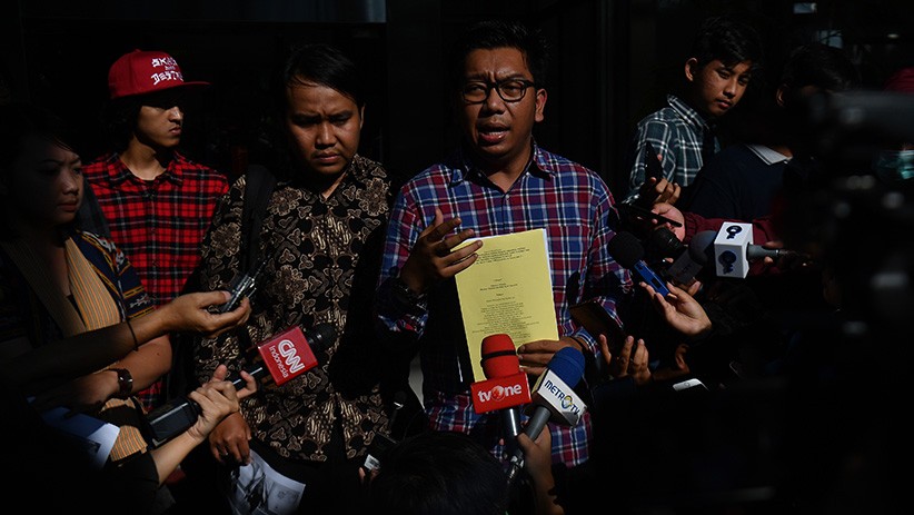 Koalisi Masyarakat Sipil Antikorupsi Laporkan Yasonna Laoly ke KPK - Bagian 2