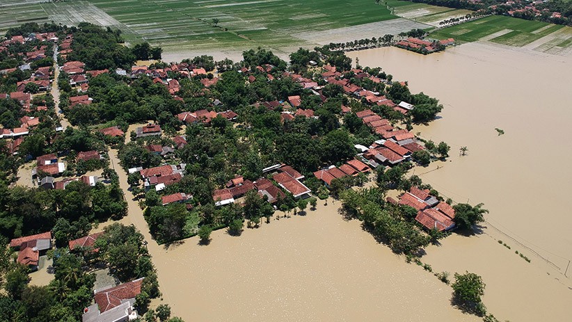 Penampakan dari Udara 5 Dusun Terisolasi karena Banjir di Pekalongan - Bagian 1