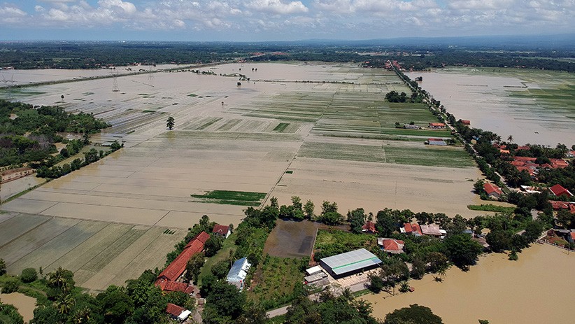 Penampakan dari Udara 5 Dusun Terisolasi karena Banjir di Pekalongan - Bagian 3