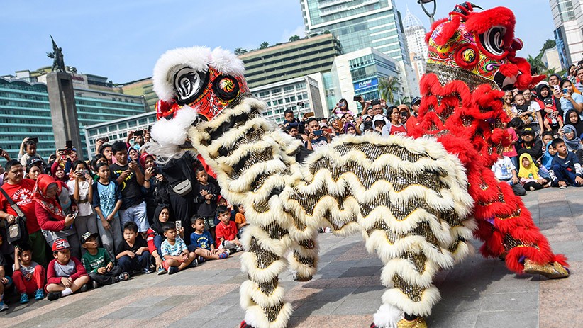 Aksi Barongsai Meriahkan Tahun Baru Imlek 2571 saat CFD Jakarta - Bagian 3