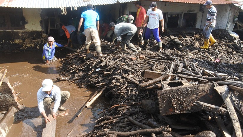 Begini Dampak Banjir Bandang Bondowoso, Ratusan Rumah Terendam Lumpur - Bagian 2