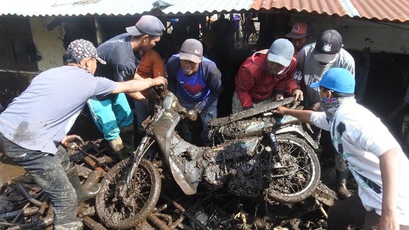 Begini Dampak Banjir Bandang Bondowoso, Ratusan Rumah Terendam Lumpur - Bagian 1