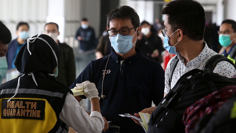 Cegah Virus Korona, KKP Surabaya Cek Kesehatan Penumpang dari China - Bagian 5