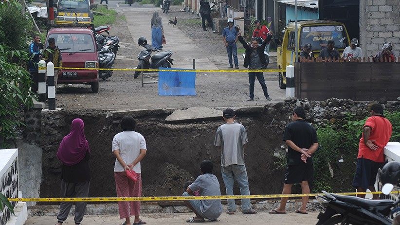 Baru Selesai Dibangun, Jembatan Penghubung Desa di Boyolali Ambruk - Bagian 1