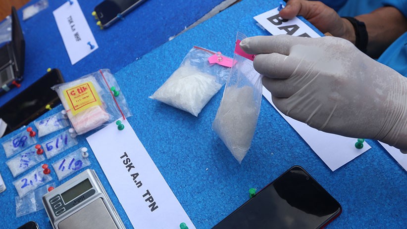 BNN Surabaya Ungkap Peredaran Narkoba Jaringan Lapas, 115 Gram Sabu Disita - Bagian 3