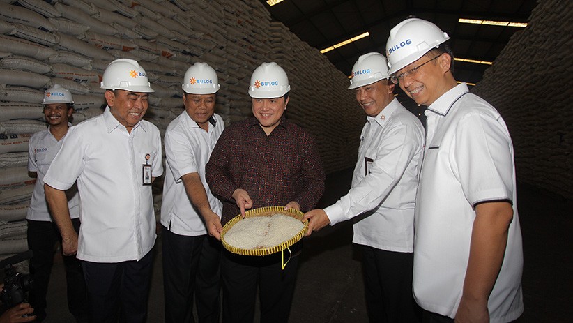 Cek Gudang Bulog, Erick Thohir Pastikan Stok Beras Aman - Bagian 2