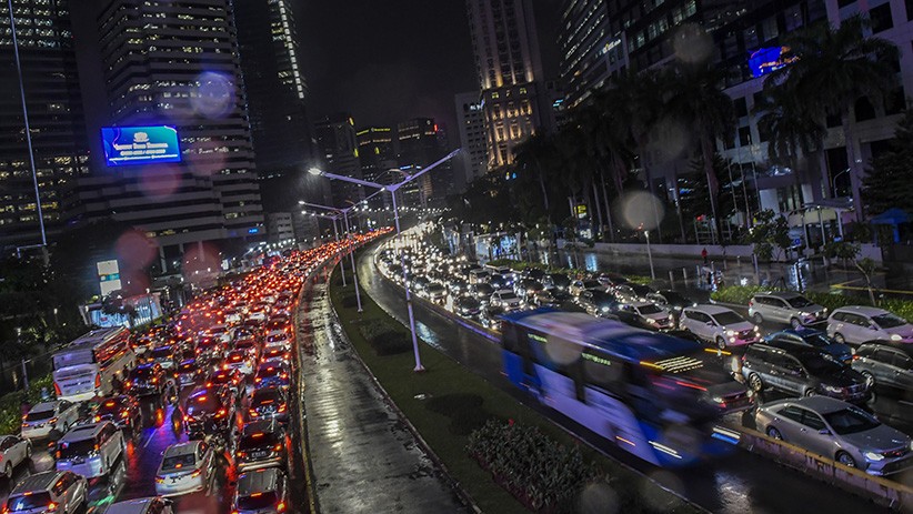 Suasana Jakarta Macet karena Aturan Ganjil Genap Dicabut - Bagian 1