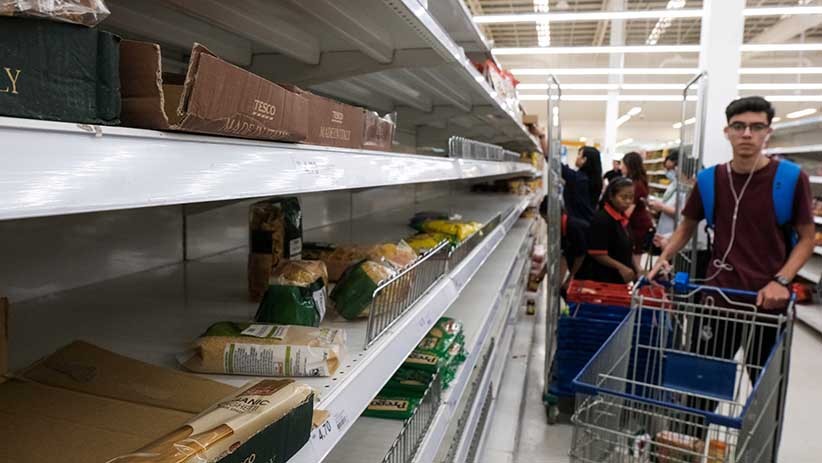 Malaysia Lockdown, Persediaan Makanan Ludes Diborong Warga - Bagian 1