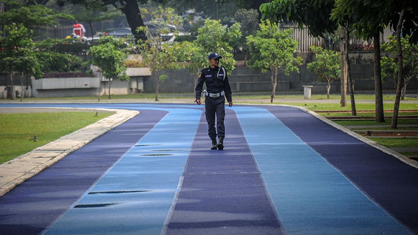 Imbas COVID-19, Lapangan Gasibu Bandung Ditutup Sementara - Bagian 2