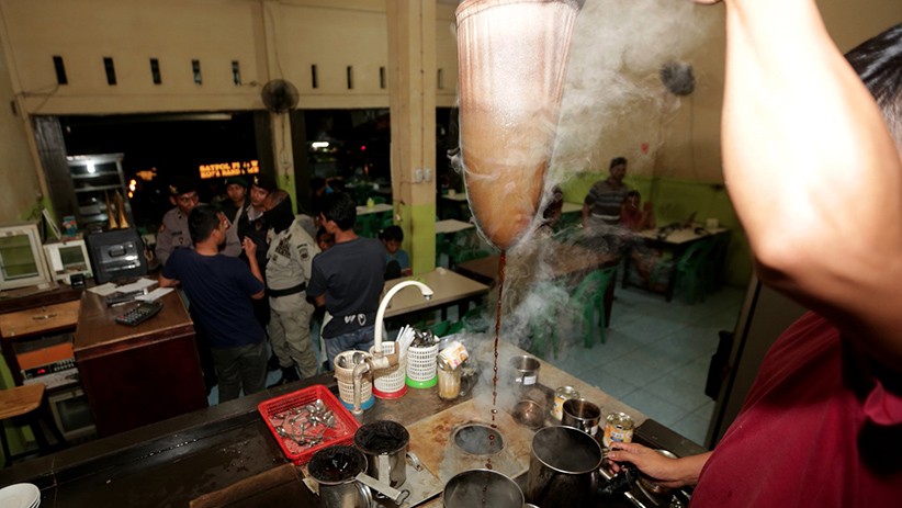 Warung Kopi Tutup Sementara untuk Cegah Penyebaran COVID-19 di Aceh - Bagian 1