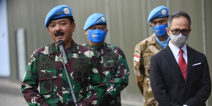 Panglima TNI Pimpin Upacara Pelepasan Jenazah Pelda Anumerta Rama Wahyudi - Bagian 4