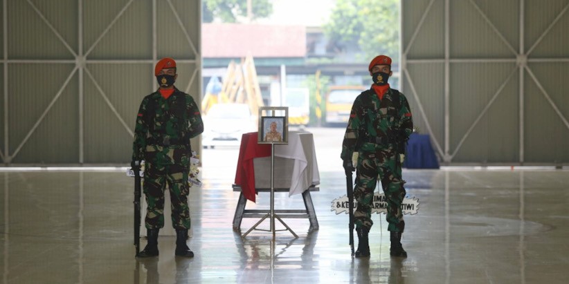 Panglima TNI Pimpin Upacara Pelepasan Jenazah Pelda Anumerta Rama Wahyudi - Bagian 5