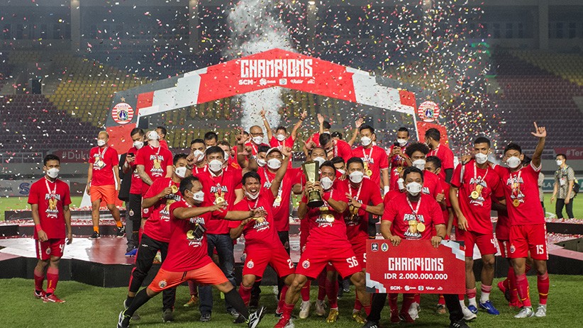 Euforia Pemain Persija Angkat Trofi Piala Menpora - Bagian 1