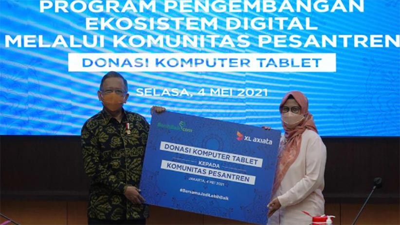Program Desa Digital, XL Axiata Donasikan 100 Laptop Melalui Komunitas Pesantren - Bagian 1